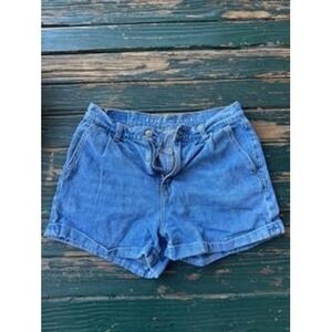 American Eagle High Waisted Denim Shorts Medium Wash Blue Size 4 Rolled Hem